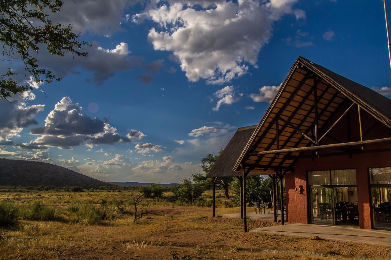 Hobatere Lodge Otjovasandu Exteriér fotografie